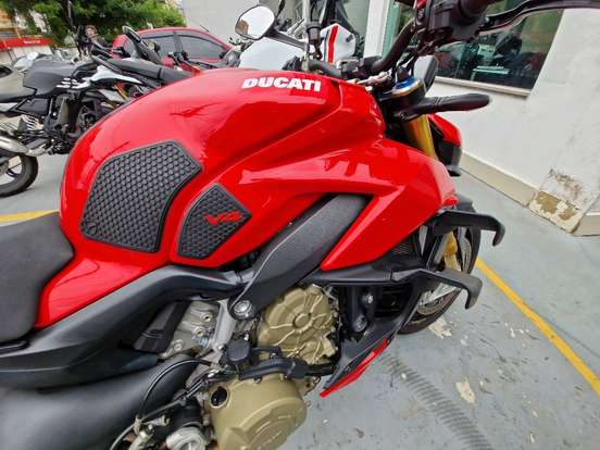 DUCATI-STREETFIGHTER V4 S-2021