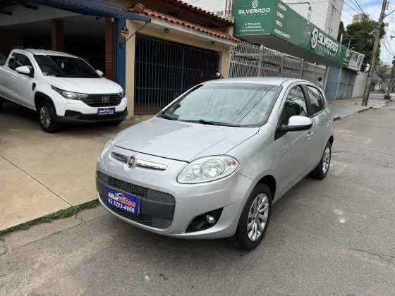 FIAT PALIO 1.6 MPI ESSENCE 16V FLEX 4P MANUAL FIAT PALIO 1.6 MPI ESSENCE 16V FLEX 4P MANUAL