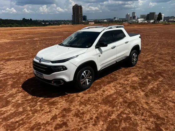 FIAT TORO 2.0 16V TURBO DIESEL VOLCANO 4WD AT9