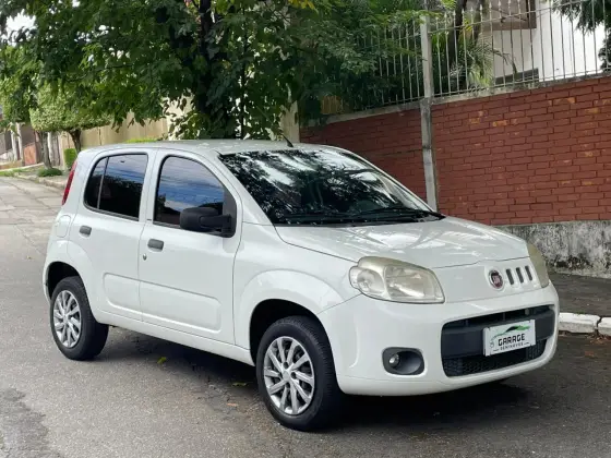 FIAT UNO 1.0 EVO VIVACE 8V FLEX 4P MANUAL