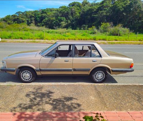 FORD DEL REY 1.6 OURO 8V GASOLINA 4P MANUAL