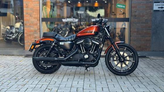 HARLEY-DAVIDSON SPORTSTER IRON 883 