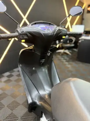 HONDA-BIZ 125 ES-2015