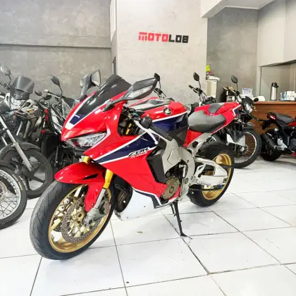 HONDA CBR 1000RR FIREBLADE SP 