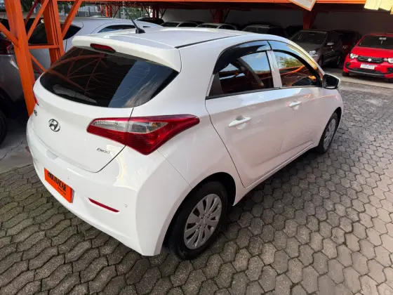 HYUNDAI HB20 1.0 COMFORT 12V FLEX 4P MANUAL