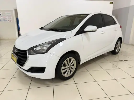 HYUNDAI HB20 1.0 COMFORT PLUS 12V FLEX 4P MANUAL