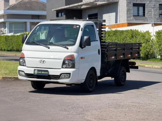HYUNDAI HR 2.5 LONGO SEM CAÇAMBA 4X2 16V 130CV TURBO INTERCOOLER DIESEL 2P MANUAL