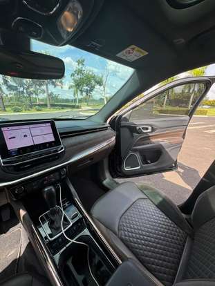 JEEP-COMMANDER-2022