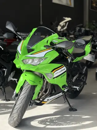 KAWASAKI NINJA ZX-4RR 