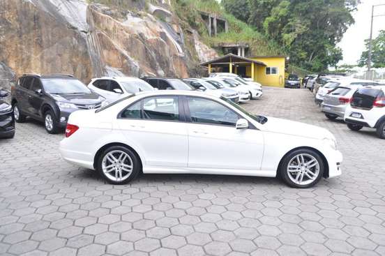 MERCEDES-BENZ-C 180-2012