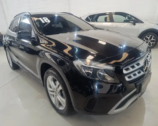 MERCEDES-BENZ GLA 200 1.6 CGI FLEX STYLE 7G-DCT