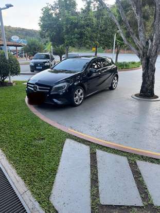 MERCEDES-BENZ-A 200-2013
