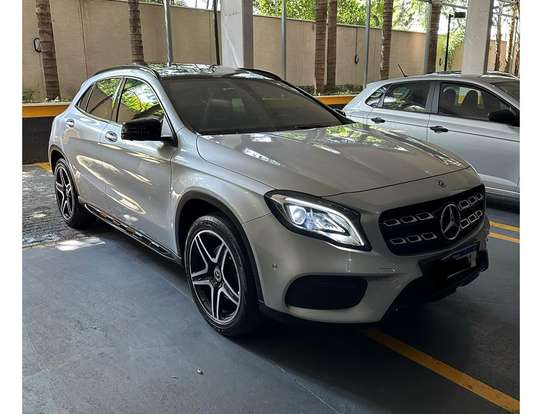MERCEDES-BENZ-GLA 250-2.0 CGI GASOLINA SPORT 7G-DCT MERCEDES-BENZ-GLA 250-2020