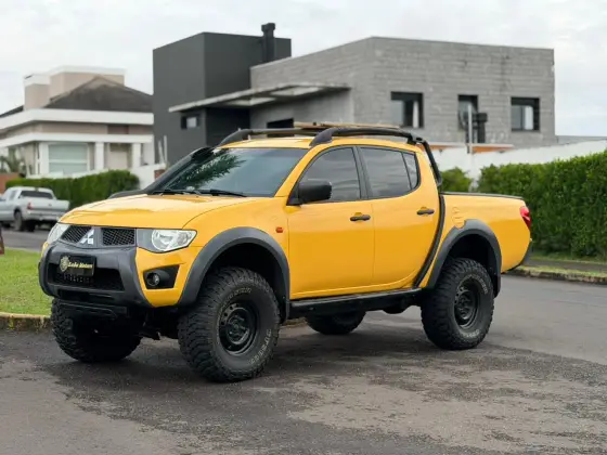 MITSUBISHI L200 SAVANA 3.2 4X4 16V TURBO INTERCOOLER DIESEL 4P MANUAL