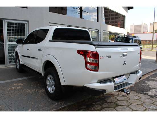 MITSUBISHI-L200 TRITON-2017