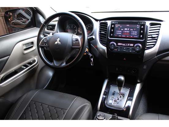 MITSUBISHI-L200 TRITON-2.4 16V TURBO DIESEL SPORT HPE CD 4P 4X4 AUTOMÁTICO MITSUBISHI-L200 TRITON-2017