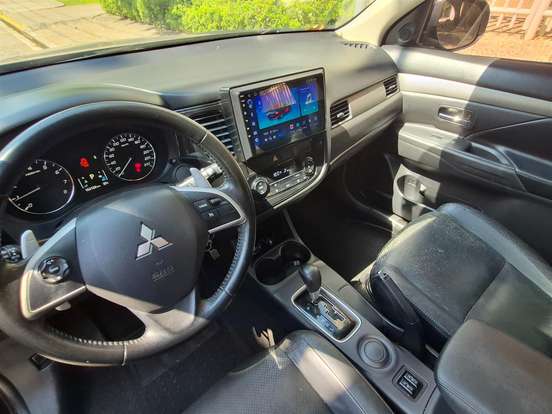 MITSUBISHI-OUTLANDER-2.0 16V GASOLINA 4P AUTOMÁTICO MITSUBISHI-OUTLANDER-2014