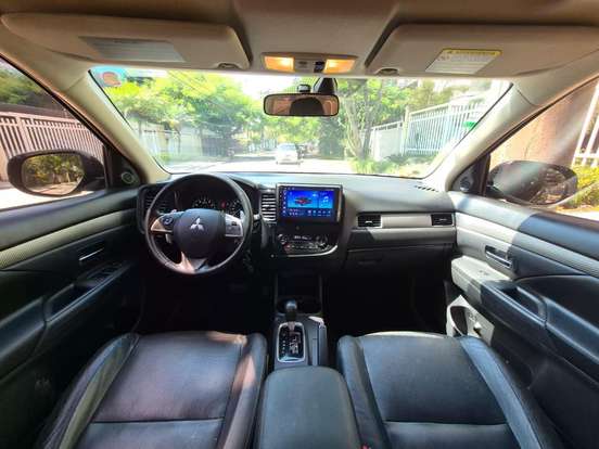 MITSUBISHI-OUTLANDER-2.0 16V GASOLINA 4P AUTOMÁTICO MITSUBISHI-OUTLANDER-2014