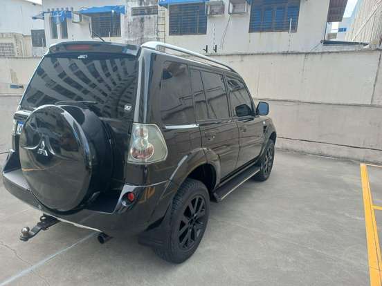 MITSUBISHI-PAJERO TR4-2.0 4X4 16V 140CV FLEX 4P AUTOMÁTICO MITSUBISHI-PAJERO TR4-2013