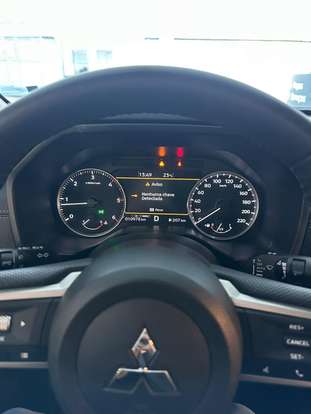 MITSUBISHI-TRITON-2025