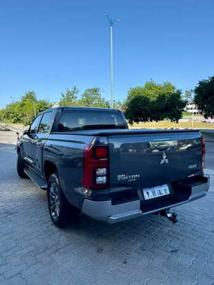 MITSUBISHI-TRITON-2025