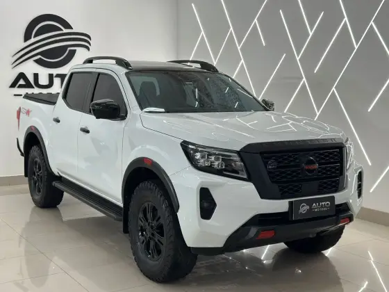 NISSAN FRONTIER 2.3 16V TURBO DIESEL PRO4X CD 4X4 AUTOMÁTICO