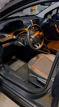 PEUGEOT-2008-2020