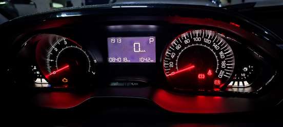 PEUGEOT-2008-2020