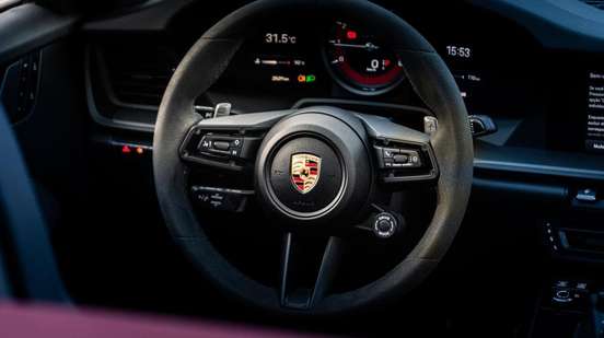 PORSCHE-911-2023