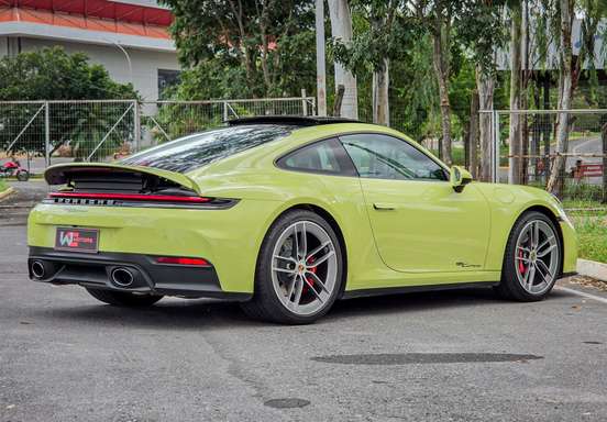 PORSCHE-911-2025