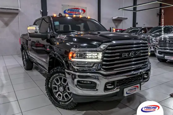 RAM 3500 6.7 I6 TURBO DIESEL LIMITED LONGHORN CD 4X4  AUTOMÁTICO