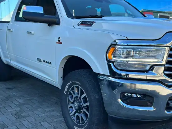 RAM-3500-6.7 I6 TURBO DIESEL LIMITED LONGHORN CD 4X4 AUTOMÁTICO RAM-3500-2022