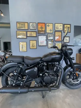 ROYAL ENFIELD CLASSIC 350 DARK 