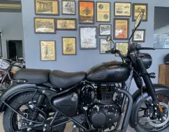 ROYAL ENFIELD CLASSIC 350 DARK ROYAL ENFIELD CLASSIC 350 DARK