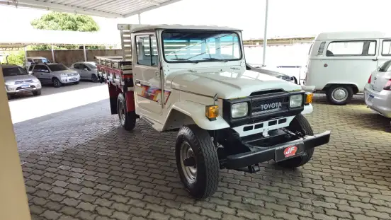TOYOTA-BANDEIRANTE-3.7 BJ50LV 4X4 TETO RIGIDO DIESEL 2P MANUAL TOYOTA-BANDEIRANTE-1992
