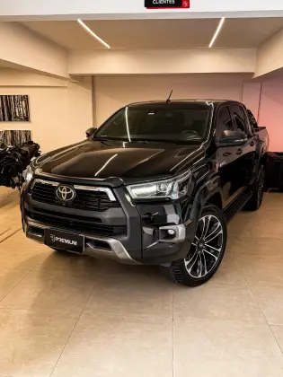TOYOTA HILUX 2.8 D-4D TURBO DIESEL CD CONQUEST 4X4 AUTOMÁTICO