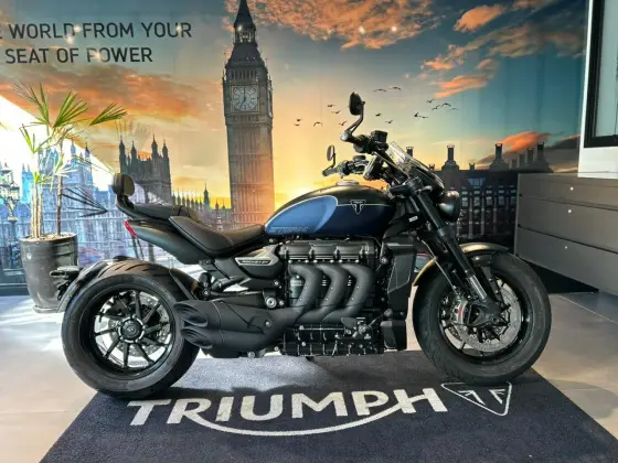 TRIUMPH ROCKET III GT 