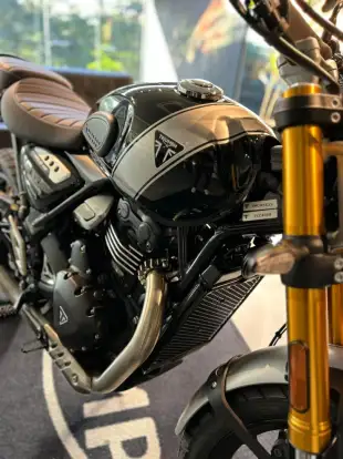 TRIUMPH-SCRAMBLER 400 X-2026