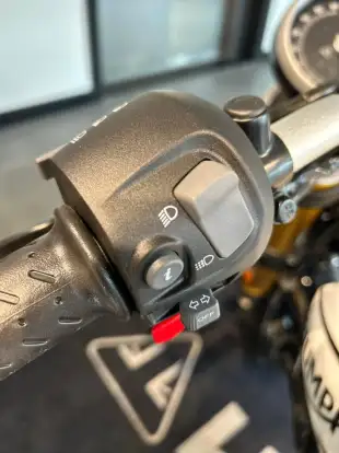 TRIUMPH-SPEED 400-2026