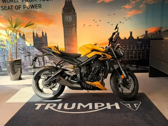 TRIUMPH STREET TRIPLE RS ABS 