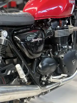 TRIUMPH-STREET TWIN-2017