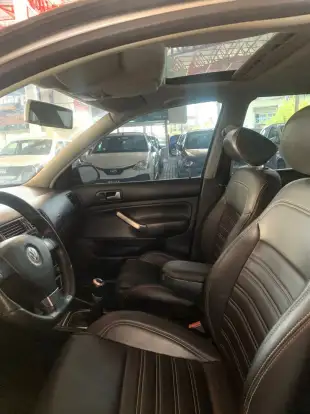 VOLKSWAGEN-GOLF-2011
