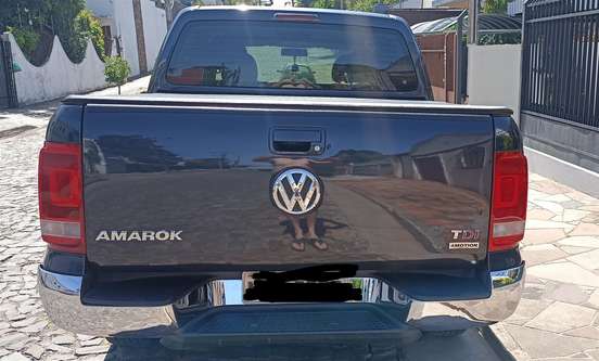 VOLKSWAGEN-AMAROK-2010