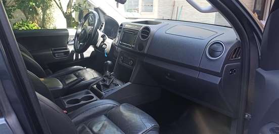 VOLKSWAGEN-AMAROK-2010