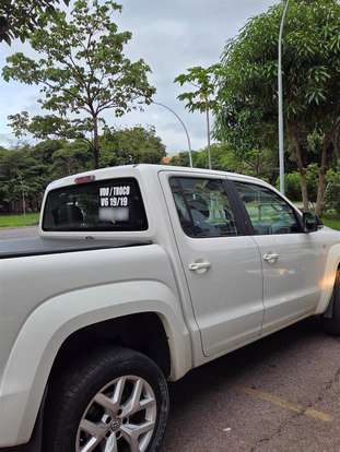 VOLKSWAGEN-AMAROK-2019