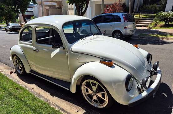 VOLKSWAGEN-FUSCA-1985