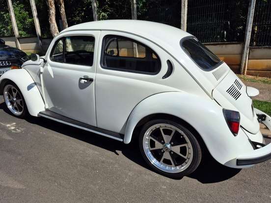 VOLKSWAGEN-FUSCA-1985