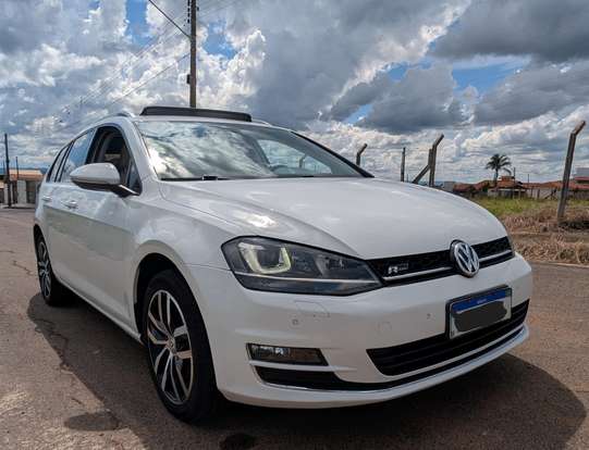 VOLKSWAGEN-GOLF-2016