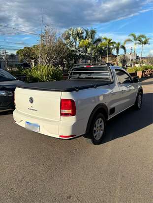 VOLKSWAGEN-SAVEIRO-2023