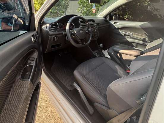 VOLKSWAGEN-SAVEIRO-1.6 MSI TRENDLINE CS 16V FLEX 2P MANUAL VOLKSWAGEN-SAVEIRO-2023